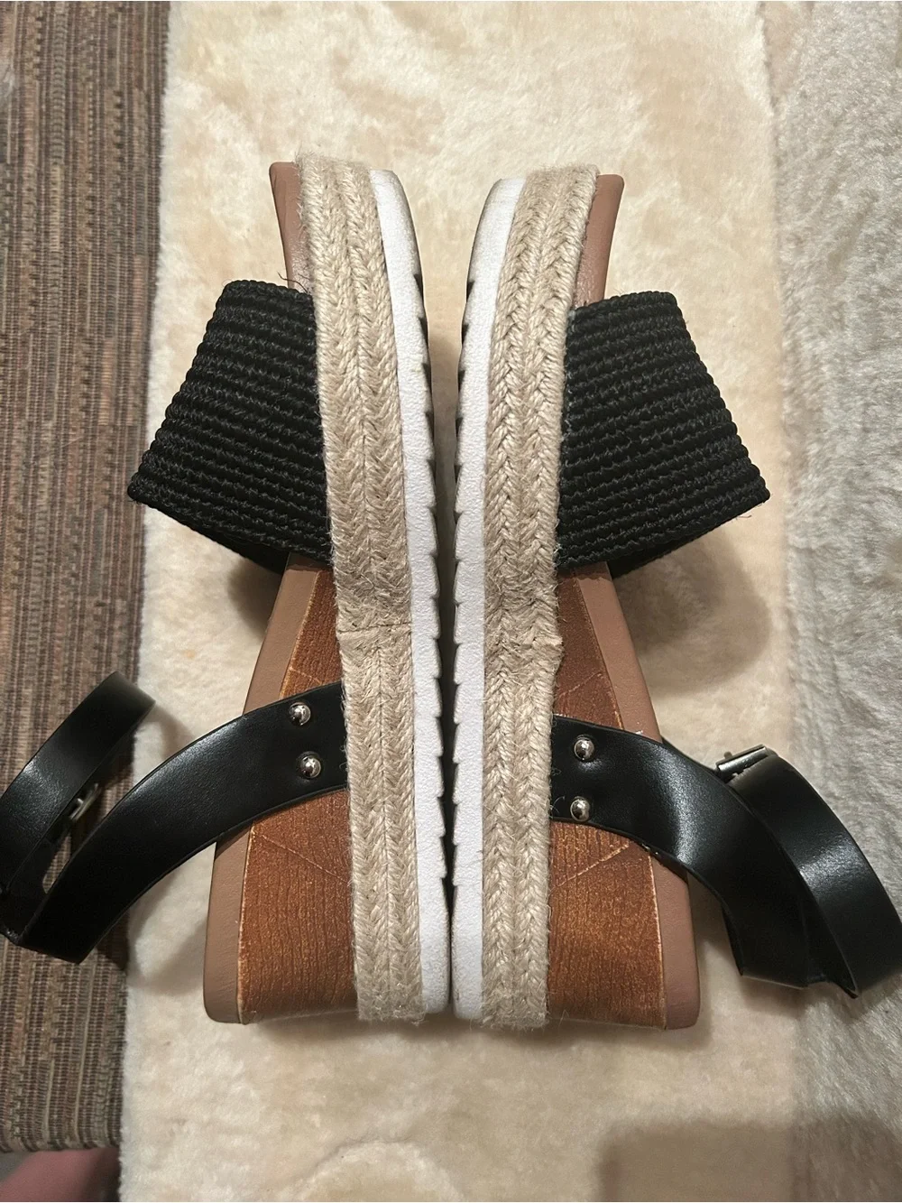 Maui Island comfortable black